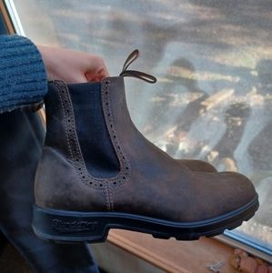 High ankle blundstones